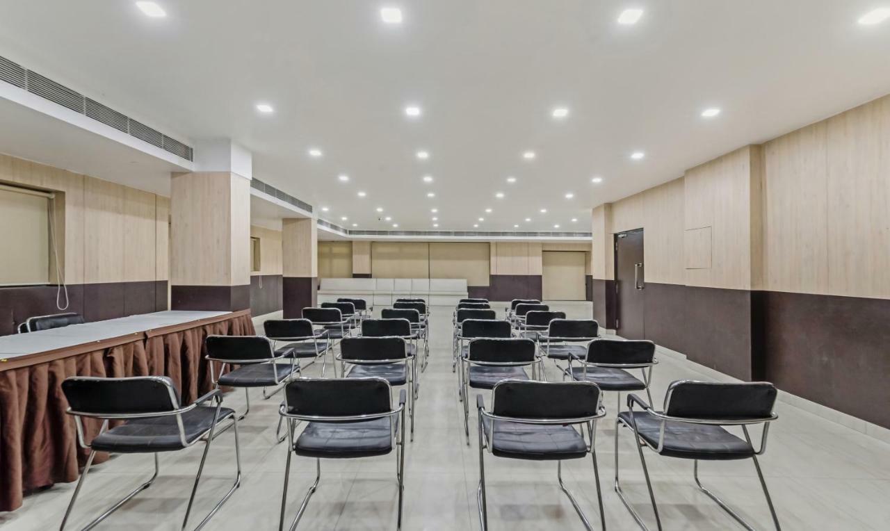 فندق Oyo 3811 Geetanjali Regency كولكاتا المظهر الخارجي الصورة